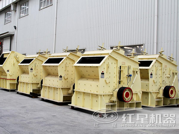 河南反擊式破碎機廠家車間一角 河南反擊式破碎機廠家車間一角