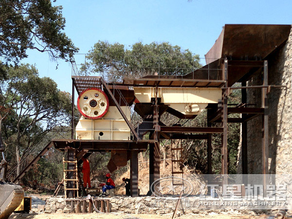 顎式破碎機現場圖 顎式破碎機現場圖