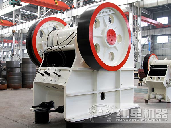 砂石生產(chǎn)用顎式破碎機(jī) 砂石生產(chǎn)用顎式破碎機(jī)