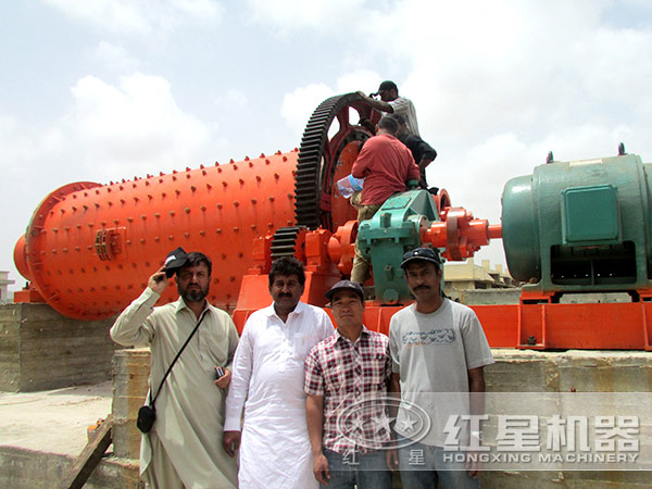 磷礦石選礦生產現場合影 磷礦石選礦生產現場合影