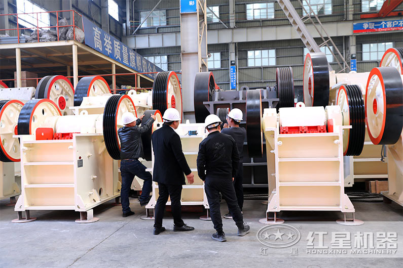 客戶來廠選擇鄂破機(jī) 客戶來廠選擇鄂破機(jī)