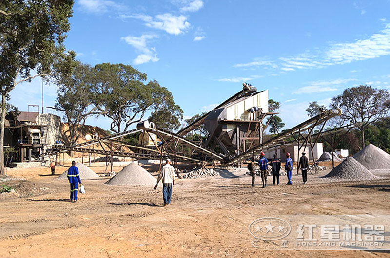 大型石頭碎沙機廠現場碎沙 大型石頭碎沙機廠現場碎沙