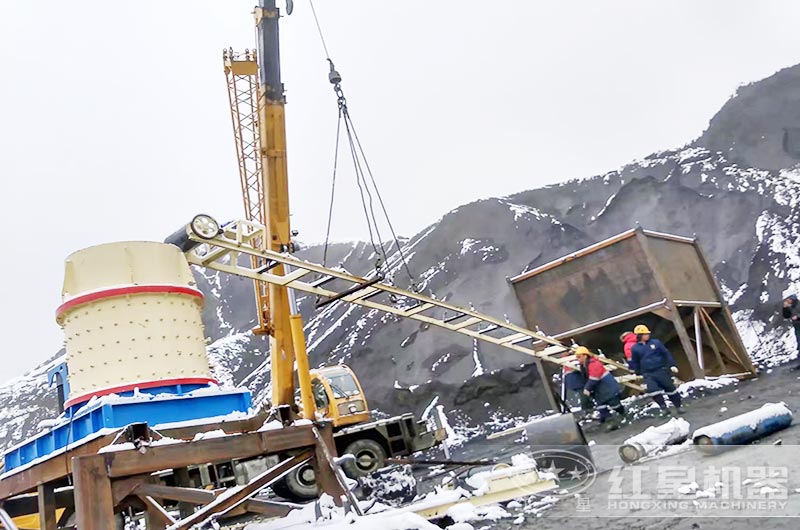 冬天正常作業的復合式破碎機 冬天正常作業的復合式破碎機
