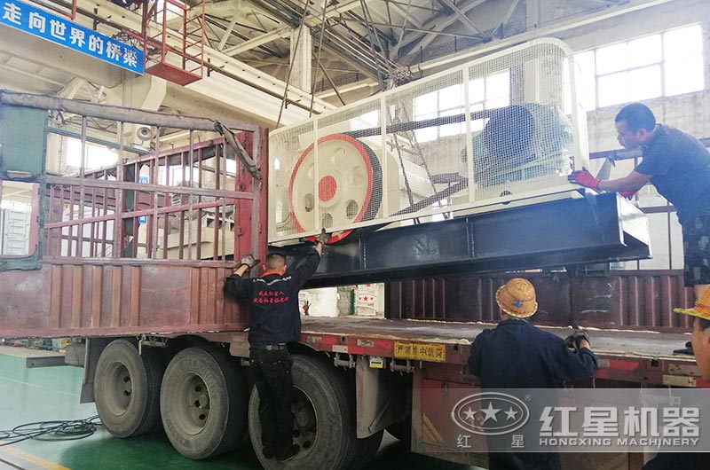 雙輥破碎機發貨實拍 雙輥破碎機發貨實拍