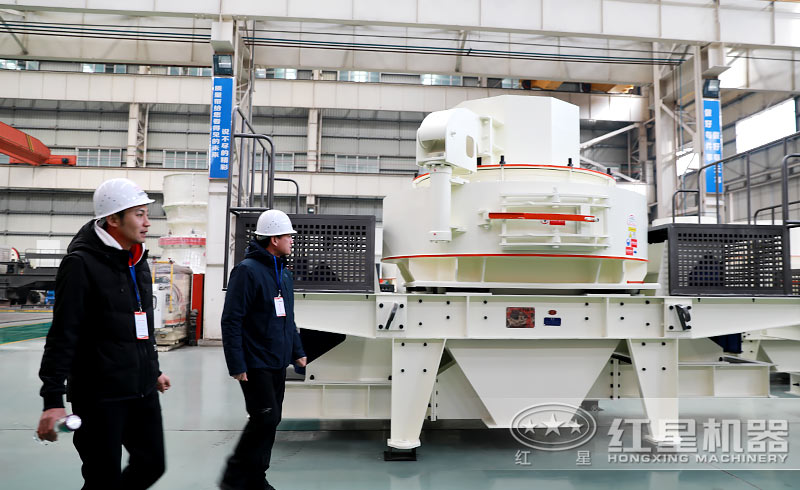 用戶來廠考察購買制砂機 用戶來廠考察購買制砂機