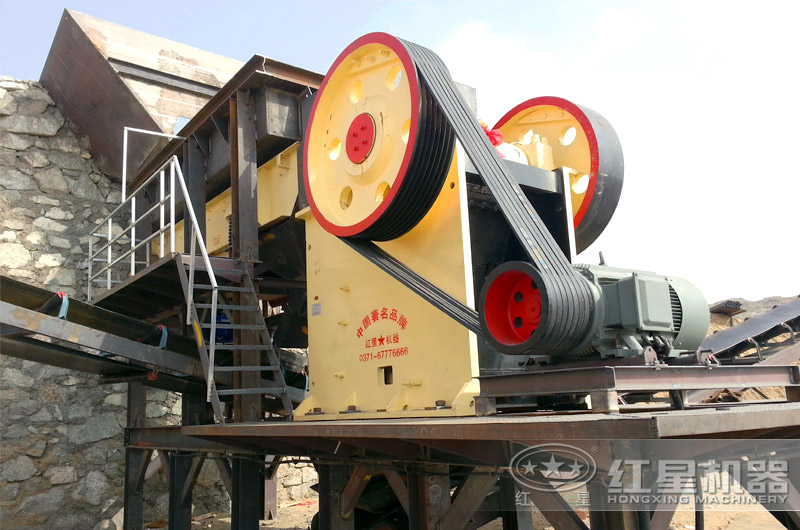 礦用破碎機工作現(xiàn)場 礦用破碎機工作現(xiàn)場