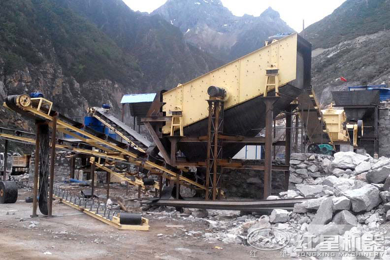 制砂線生產(chǎn)現(xiàn)場 制砂線生產(chǎn)現(xiàn)場